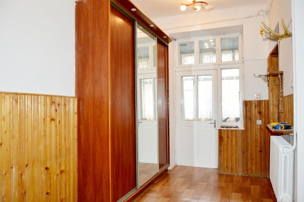 Lviv Lucky Hostel Екстериор снимка