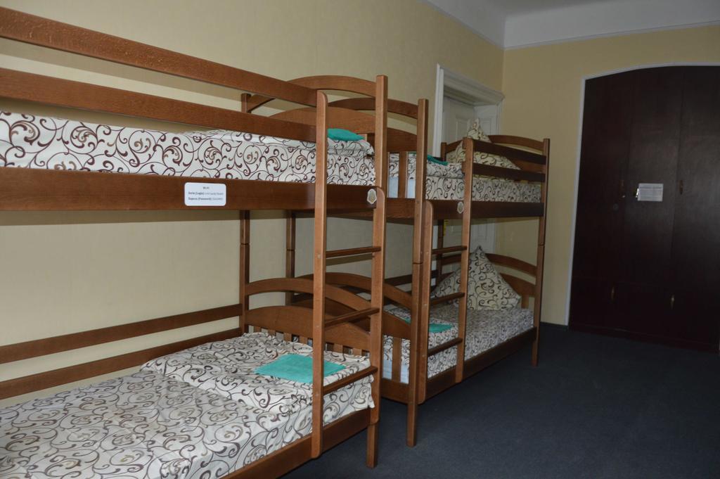 Lviv Lucky Hostel Екстериор снимка