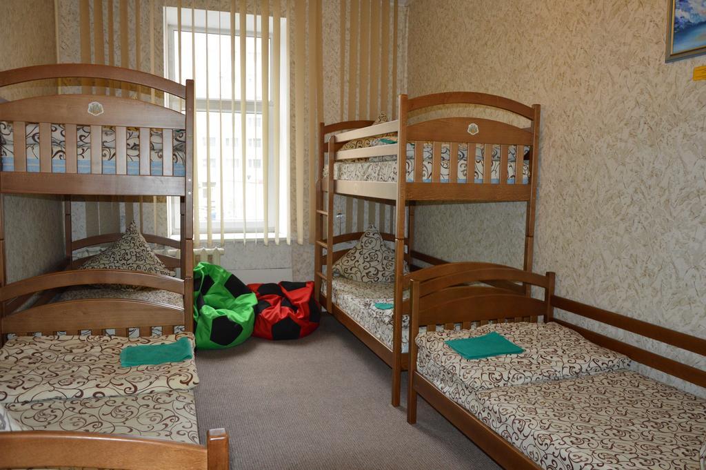 Lviv Lucky Hostel Екстериор снимка