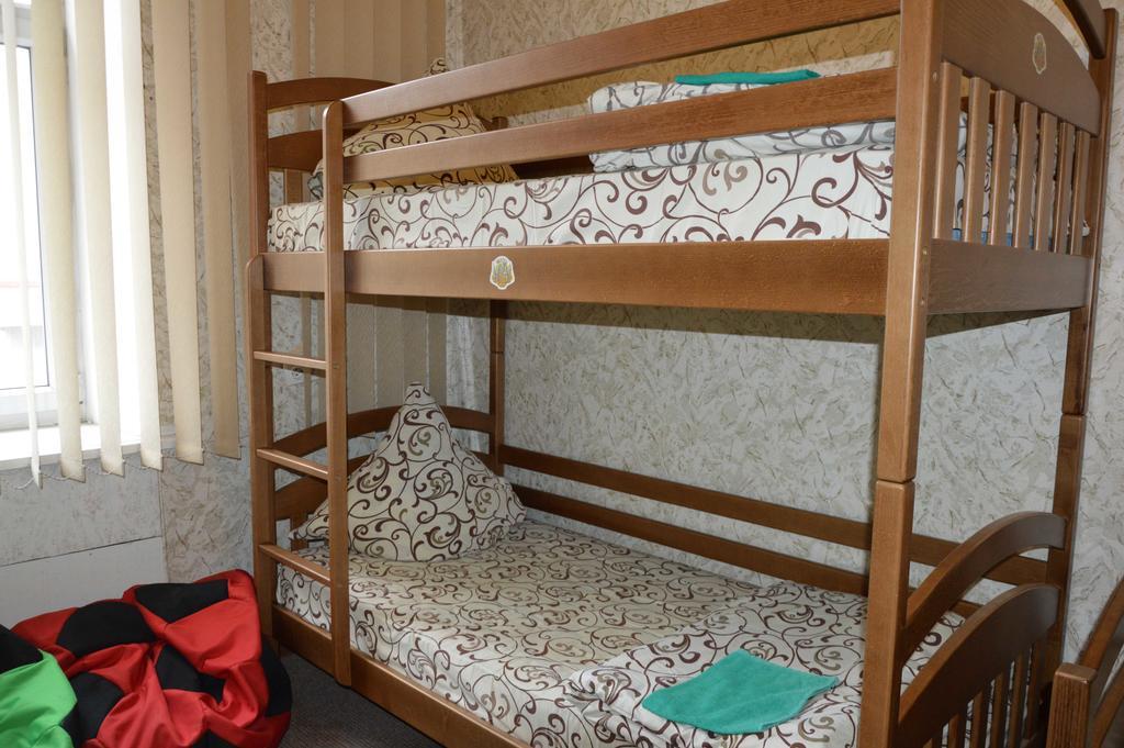 Lviv Lucky Hostel Екстериор снимка