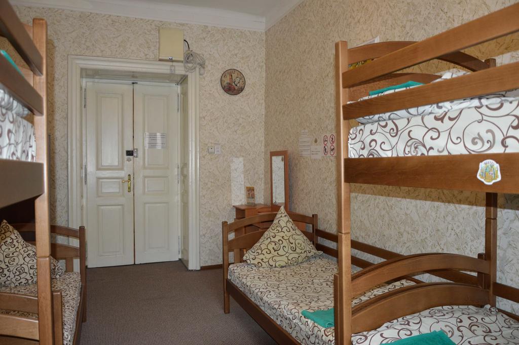 Lviv Lucky Hostel Екстериор снимка