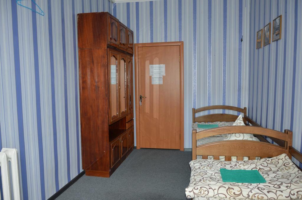Lviv Lucky Hostel Екстериор снимка
