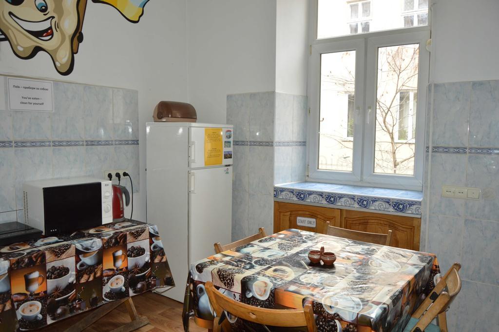 Lviv Lucky Hostel Екстериор снимка