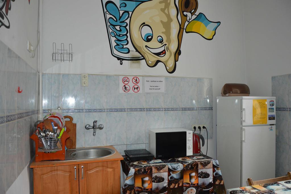 Lviv Lucky Hostel Екстериор снимка