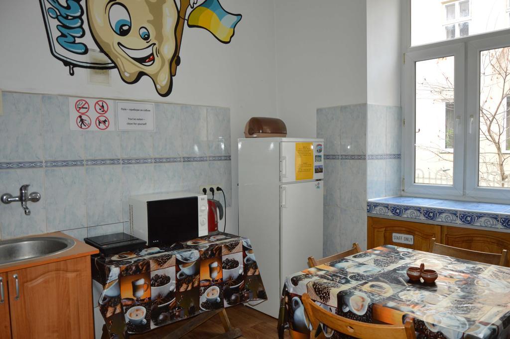 Lviv Lucky Hostel Екстериор снимка